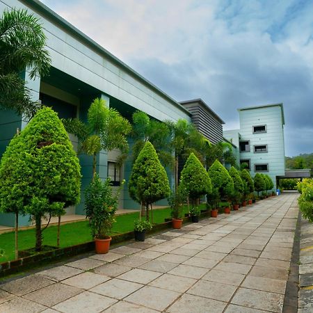 The Sanihara Hotel & Resort Vythiri Exterior photo