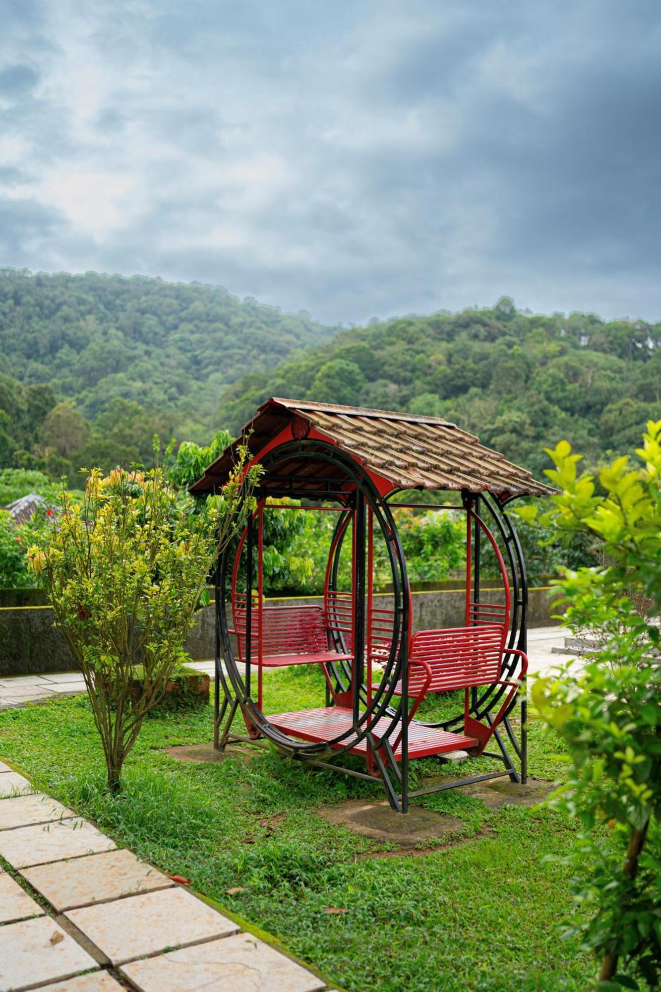 The Sanihara Hotel & Resort Vythiri Exterior photo