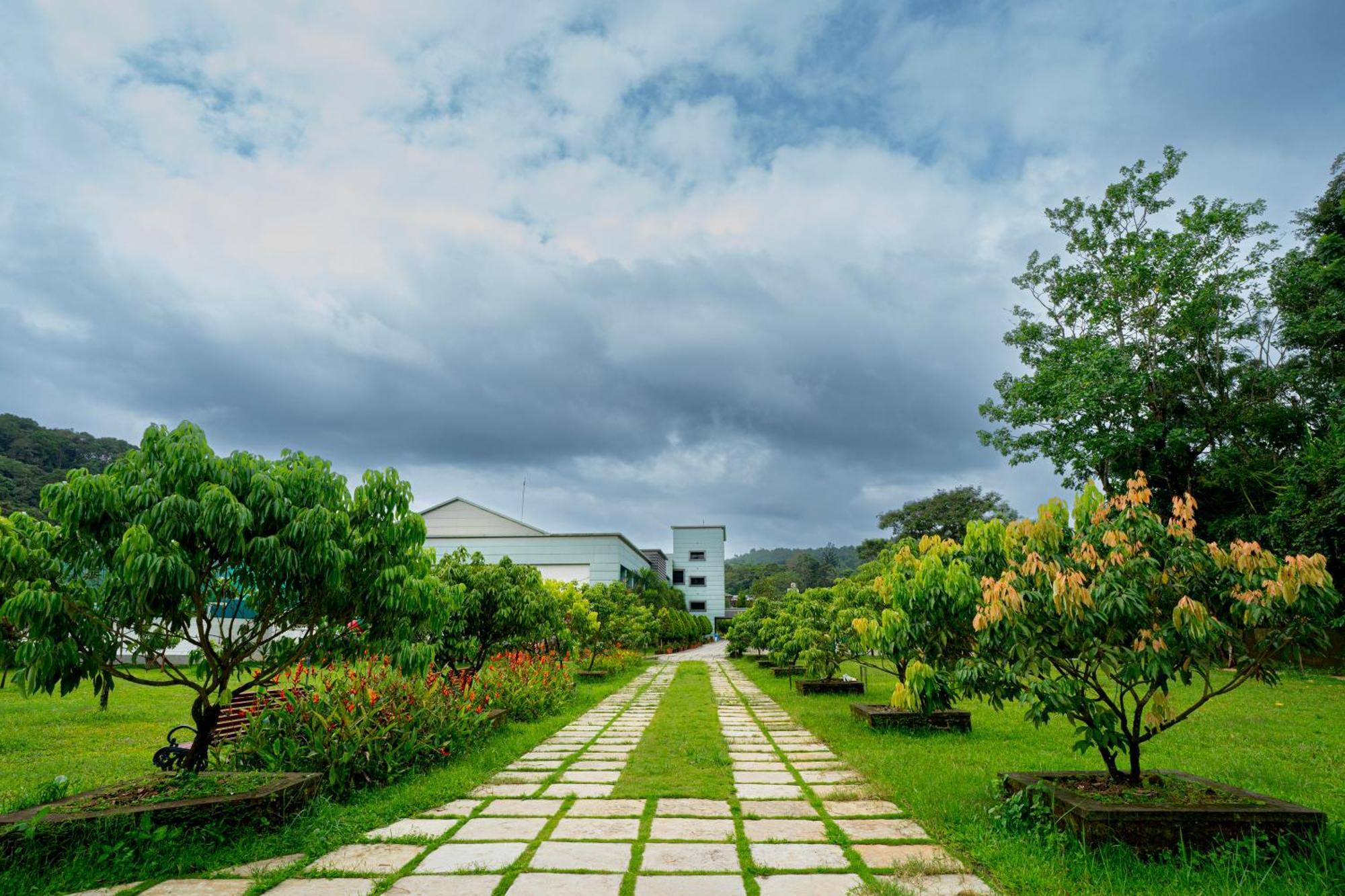 The Sanihara Hotel & Resort Vythiri Exterior photo